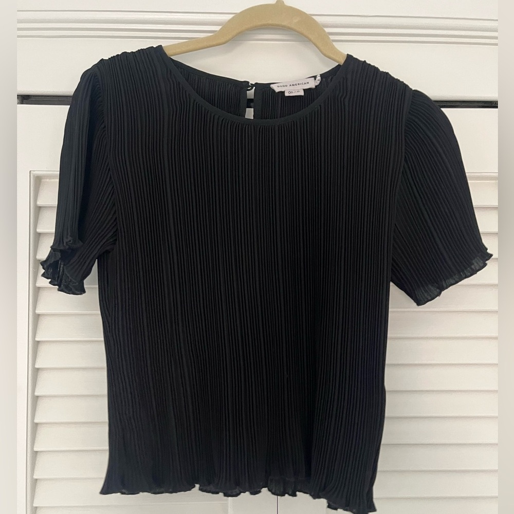 Good American ALWAYS FITS PLISSÉ TOP